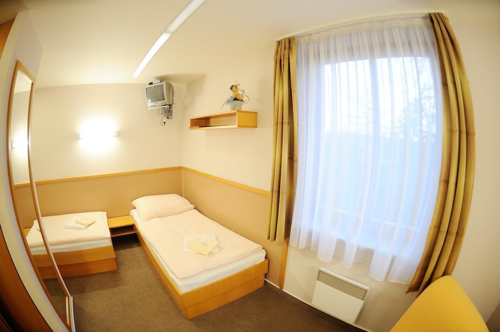 Pension Hogo Brno Habitación foto